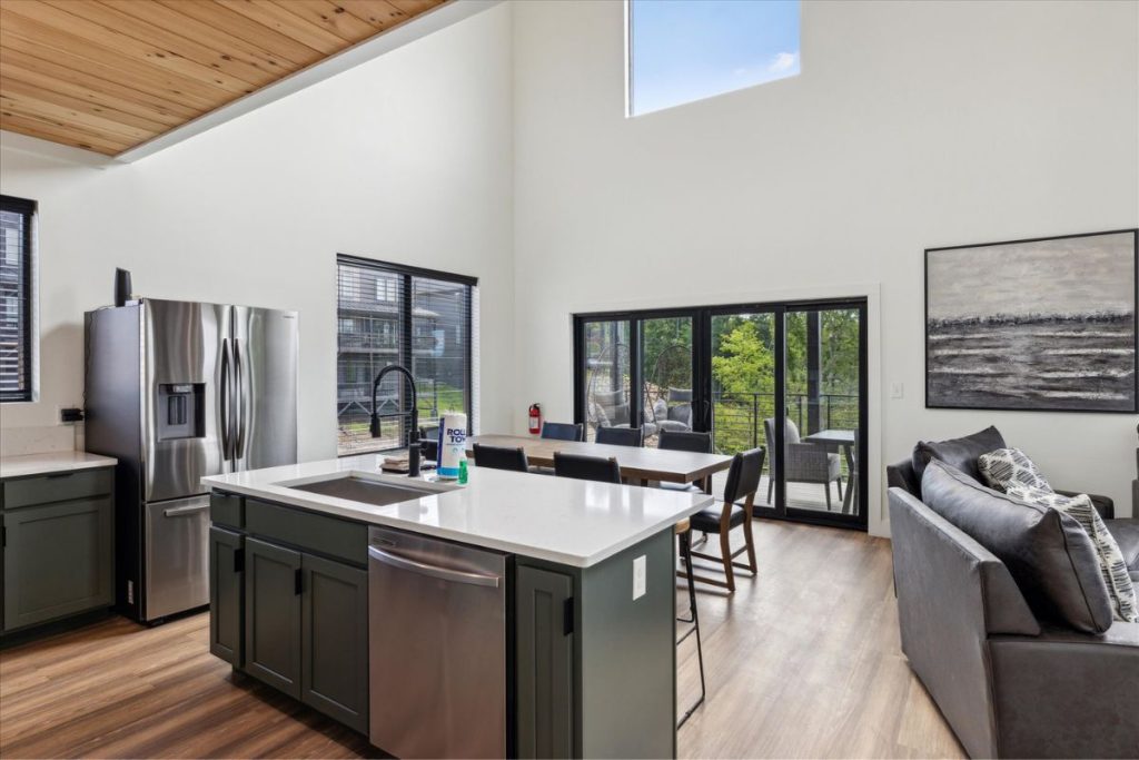 Smoky Mountain Cabin Rental in Sevierville, Tennessee at Reedmont