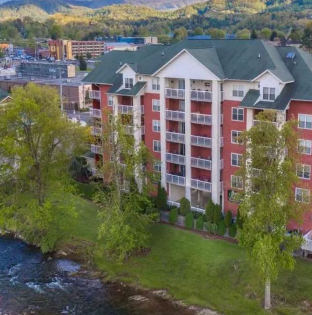 Bear Crossing Pigeon Forge Vacation Condo Rentals