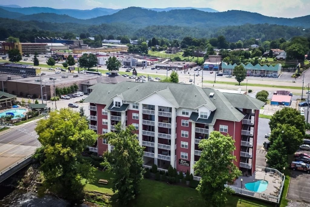 Bear Crossing Vacation Rentals near Smoky Mountains
