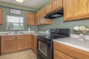 Two bedroom Pigeon Forge Condo near Dollywood Cedar Lodge 102 Sleeps 6