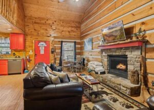 All I Ever Wanted Gatlinburg Cabin in Arts & Crafts Community near Downtown Gatlinburg