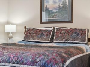 Whispering Pines 444 Vacation Destination Downtown Pigeon Forge with Mountain View