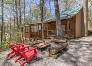 All I Ever Wanted Gatlinburg Cabin in Arts & Crafts Community near Downtown Gatlinburg