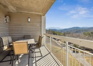 Whispering Pines 534 Downtown Retreat a 4 Bedroom Condo in Pigeon Forge TN