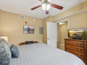 Whispering Pines 101 Downtown Pigeon Forge one bedroom vacation rental
