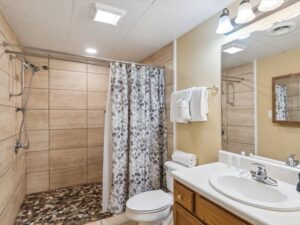 Whispering Pines 101 Downtown Pigeon Forge one bedroom vacation rental