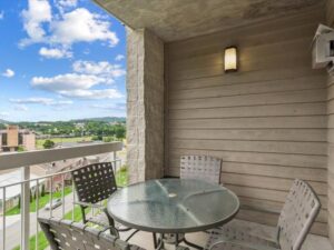 Whispering Pines 101 Downtown Pigeon Forge one bedroom vacation rental
