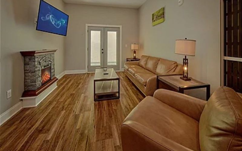 Two Bedroom Townhome Condo Vacation Rental near Dollywood and Tanger Mall