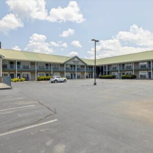 Downtown Pigeon Forge Island Escape 1 Bedroom Condo near The Island