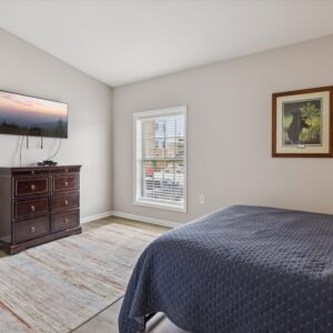 Downtown Pigeon Forge Island Escape 1 Bedroom Condo near The Island