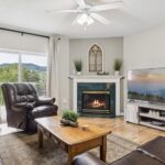 Whispering Pines Three Bedroom Walk-in level Vacation Rental Downtown Pigeon Forge