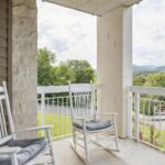 Whispering Pines Three Bedroom Walk-in level Vacation Rental Downtown Pigeon Forge