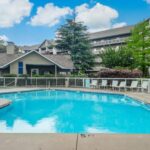 Whispering Pines Three Bedroom Walk-in level Vacation Rental Downtown Pigeon Forge