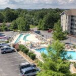 Whispering Pines Three Bedroom Walk-in level Vacation Rental Downtown Pigeon Forge