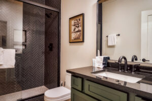 Five Bedroom Large Vacation rental Cabin near Dollywood Knoxville Pigeon Forge Smoky Mountain Top 10 Vacation Rental