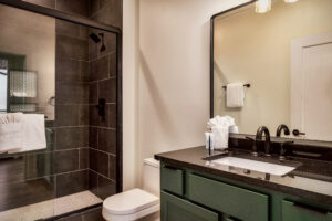 Five Bedroom Large Vacation rental Cabin near Dollywood Knoxville Pigeon Forge Smoky Mountain Top 10 Vacation Rental