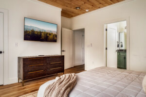 Five Bedroom Large Vacation rental Cabin near Dollywood Knoxville Pigeon Forge Smoky Mountain Top 10 Vacation Rental