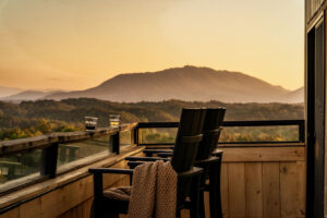 Five Bedroom Large Vacation rental Cabin near Dollywood Knoxville Pigeon Forge Smoky Mountain Top 10 Vacation Rental