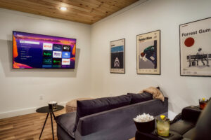 Five bedroom Sleeps 13 Free Dollywood and Soaky Mountain Ticket Vacation Rental