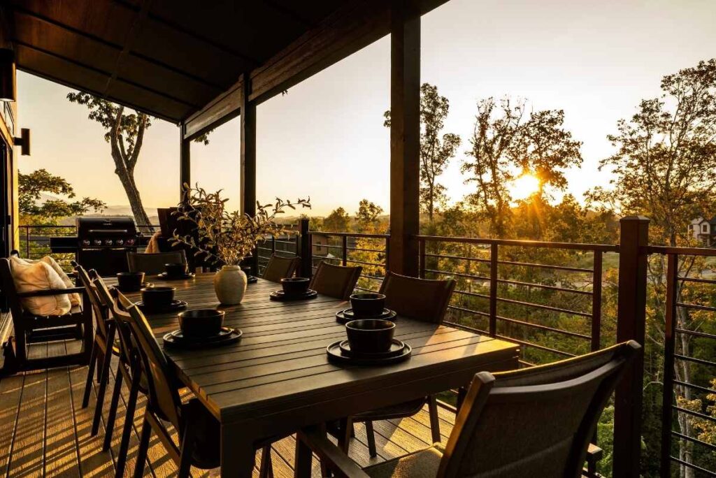 3 Bedroom Vacation Cabin and Condo Rentals in Downtown Pigeon Forge near Dollywood