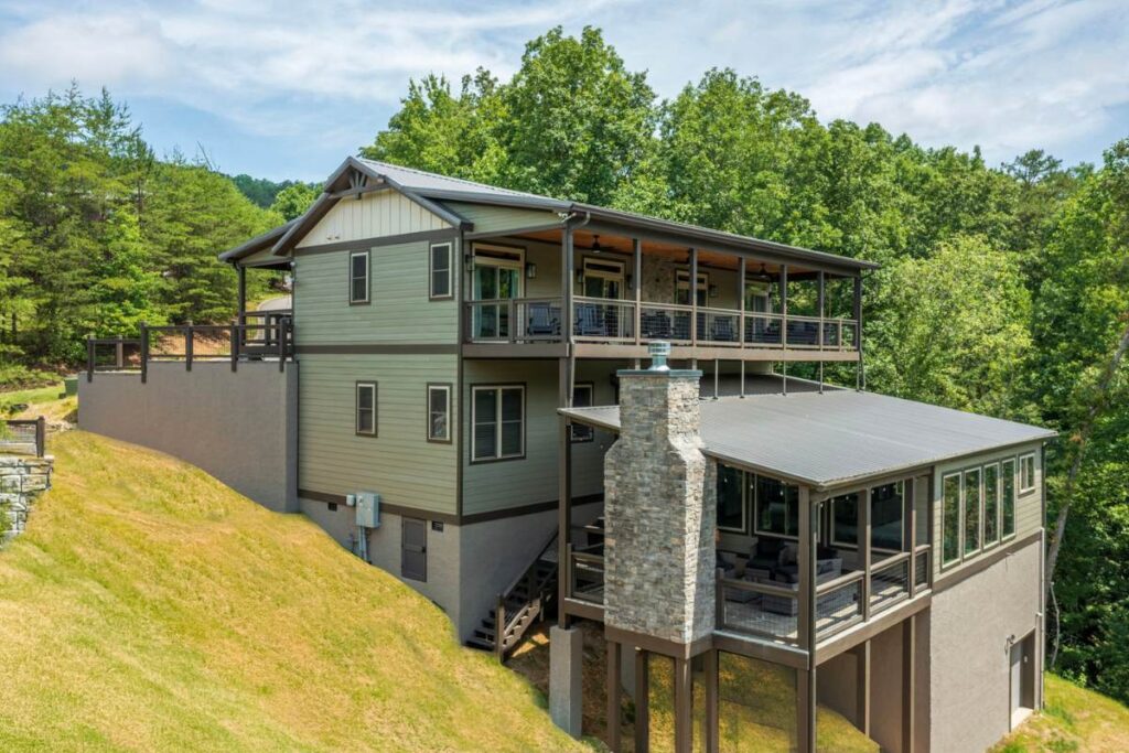 Cabins with Game Rooms near Dollywood