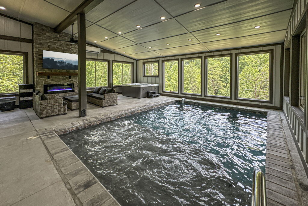 Morning Glory Cabin, Sleeps 12, Private Pool, Hot Tub, Brand New in Sevierville