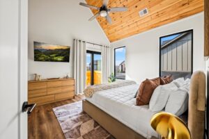 5 Bedroom Vacation Cabin Rental with Indoor Pool and Game Room Lodges at Reedmont