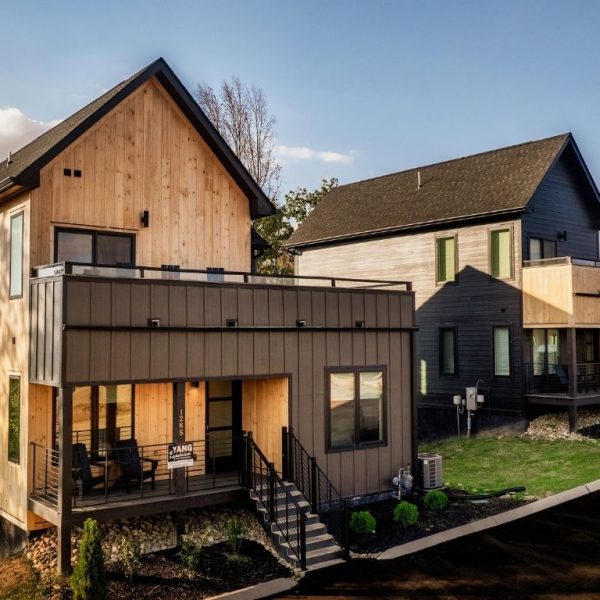 Group Rentals at Lodges at Reedmont Three Four and Five Bedroom Cabins near Knoxville and Dollywood