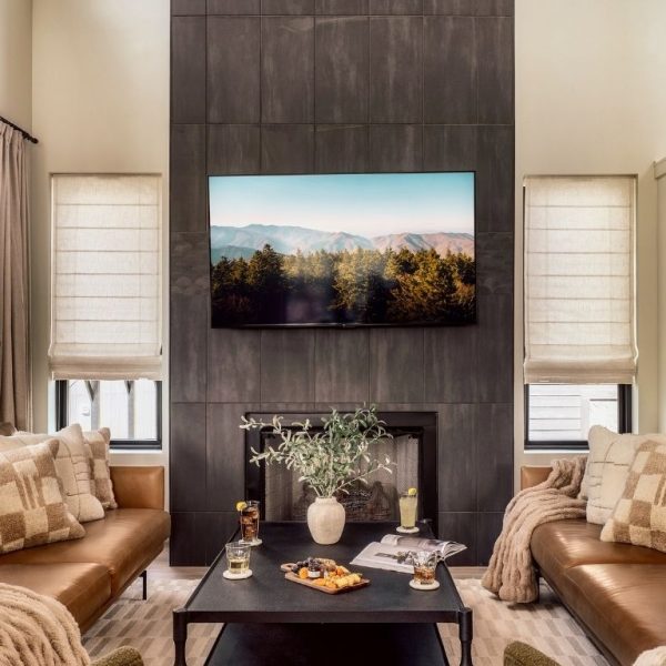 Group Rentals at Lodges at Reedmont Three Four and Five Bedroom Cabins near Knoxville and Dollywood