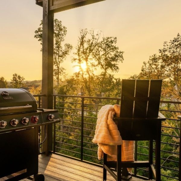 Group Rentals at Lodges at Reedmont Three Four and Five Bedroom Cabins near Knoxville and Dollywood